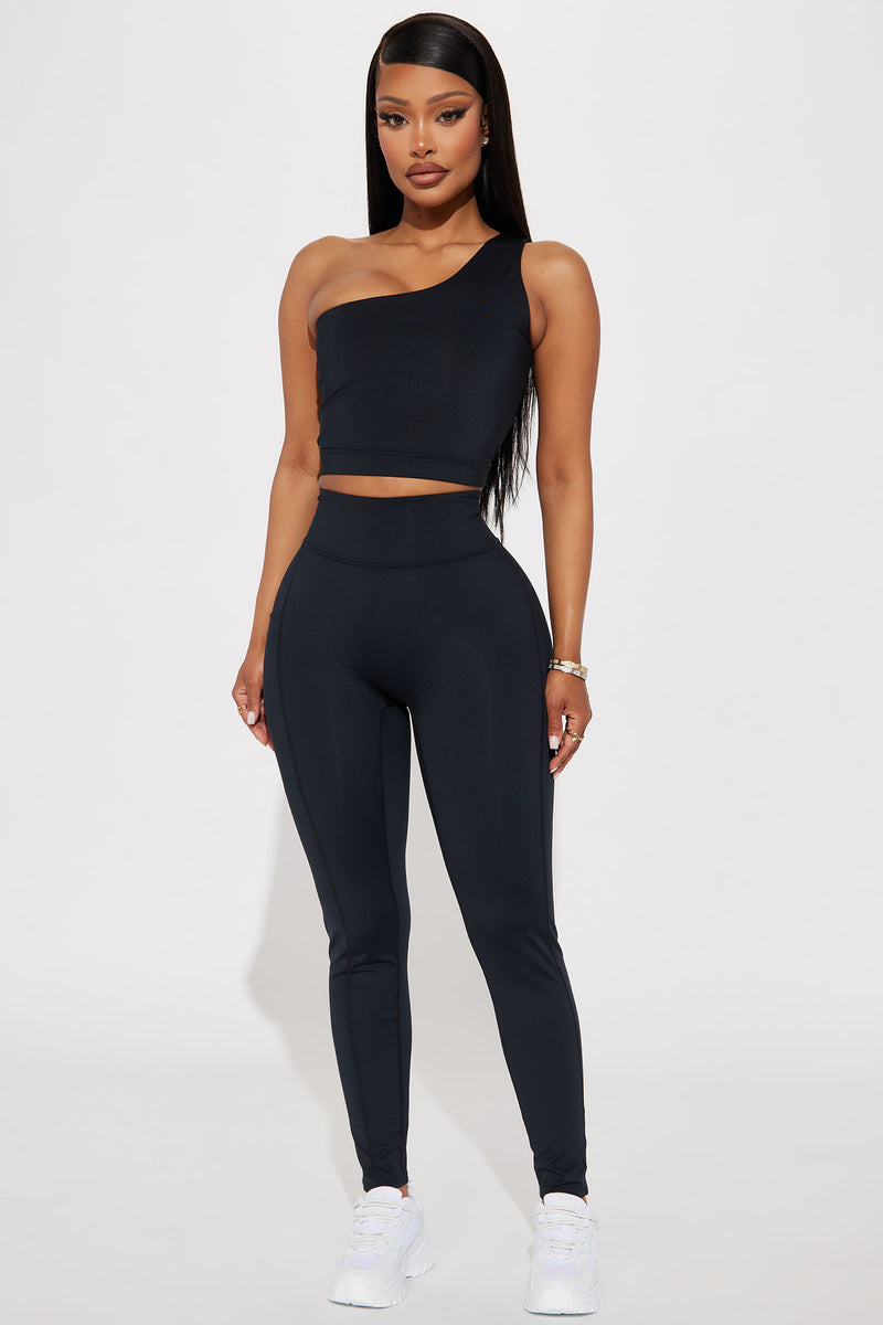 Crossing Over Active Sport's Bra - Black, Fashion Nova, Nova Sport Tops