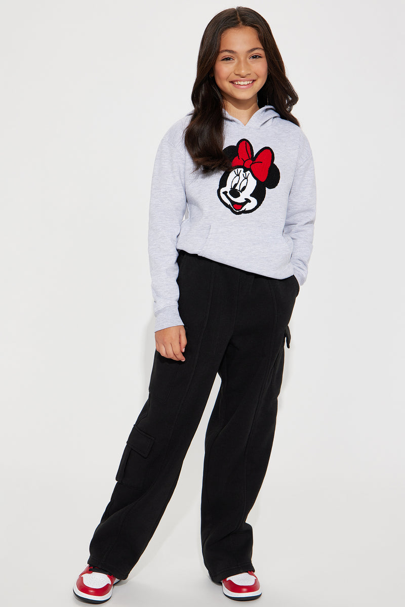 DIY Minnie Mouse Knee Patch Pants and Shirt - Girl Loves Glam