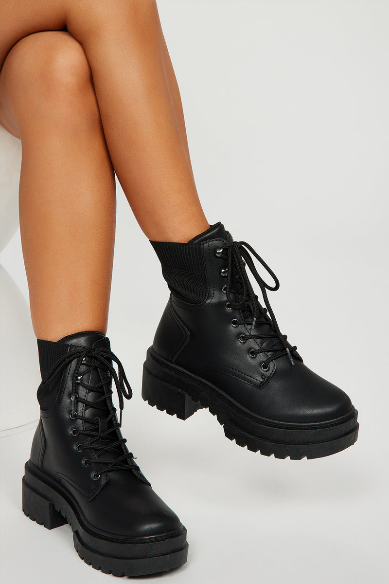 Just The Intro Combat Boots - Black