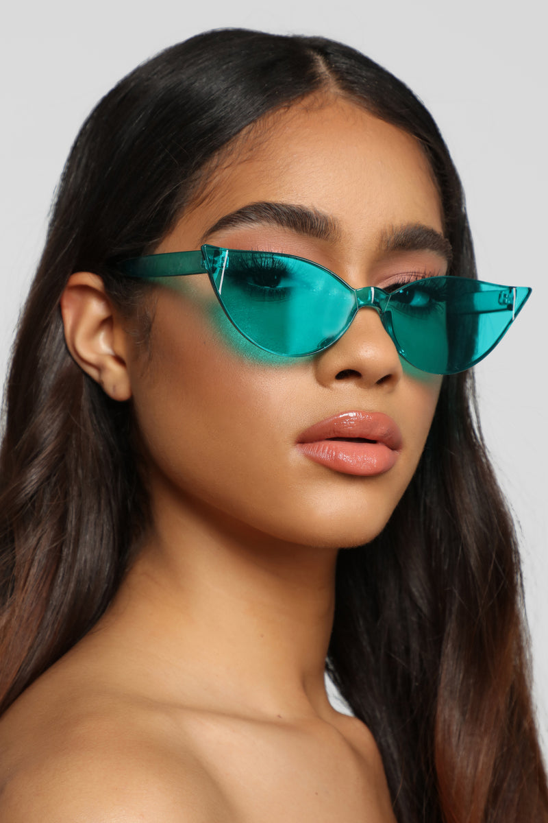 So Sophisticated Sunglasses Green Fashion Nova Sunglasses Fashion Nova 