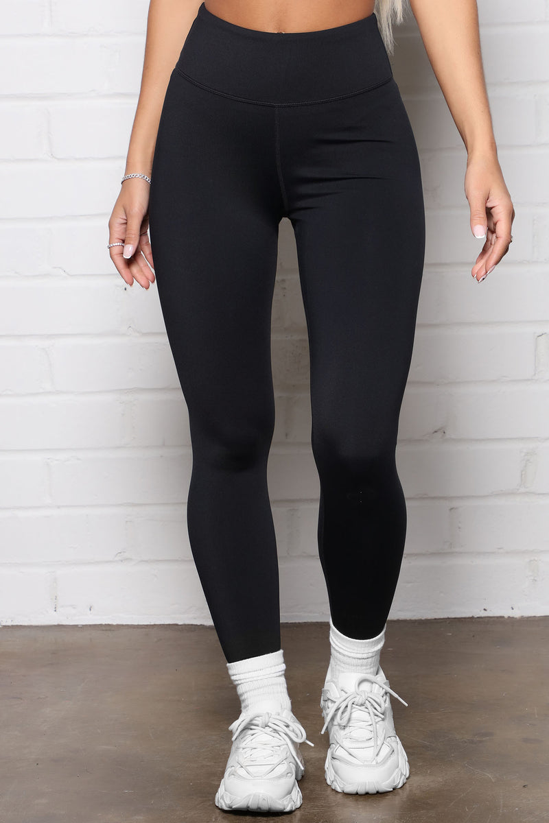 You do not want to miss out! The viral Scrunch Sculpt leggings are