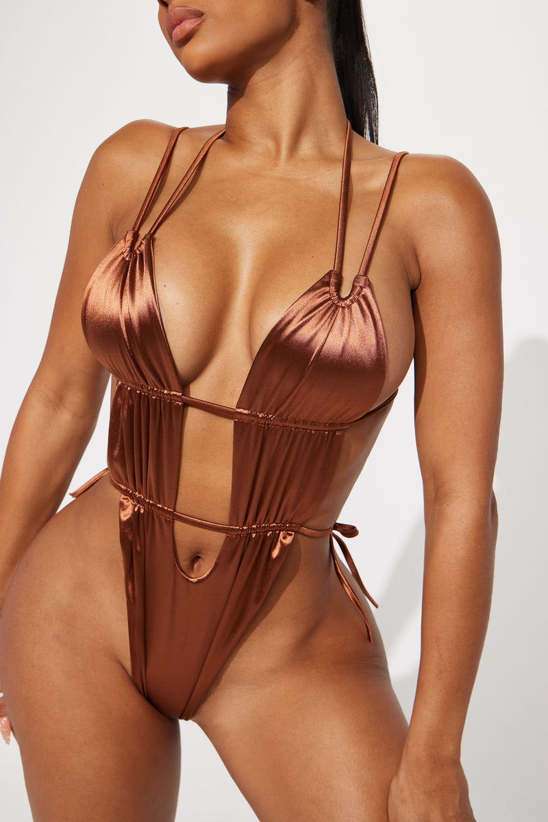 LA PERLA on X: The Graphique Couture one-piece, Dunes swimsuit and  Glimmering Soutache bikini from our SS14 swimwear collection.   / X