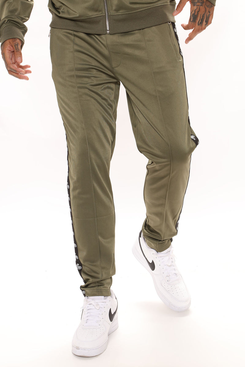 Pull Up Stacked Nylon Pants - Brown