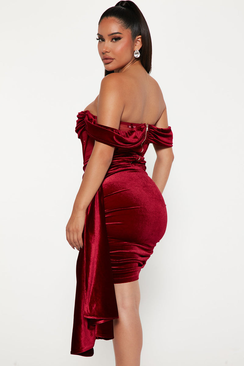 Yours Curve Plus Size Velvet Midi Dress