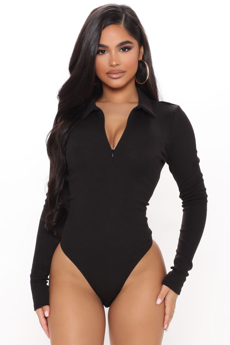 Stylish Women's Ribbed Bodysuit Set with Zip Front and Long Sleeve
