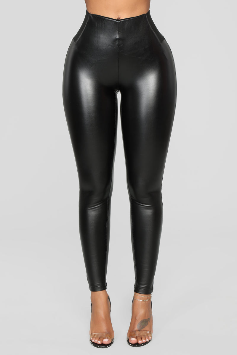 NORMOV Gothic Black Seamless PU Leather Vegan Leather Leggings For