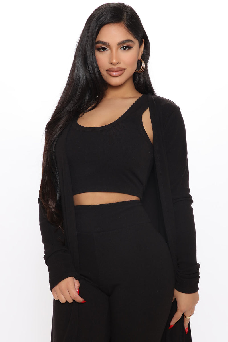 ‘Madison’ Black Three Piece Cut Out Gym Top and Push Up Legging Set