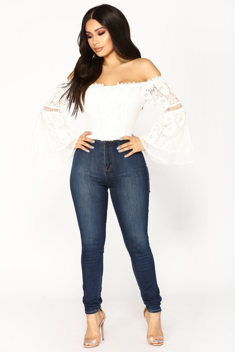 Bell Sleeve Sweetheart Crop Top - Craze Fashion