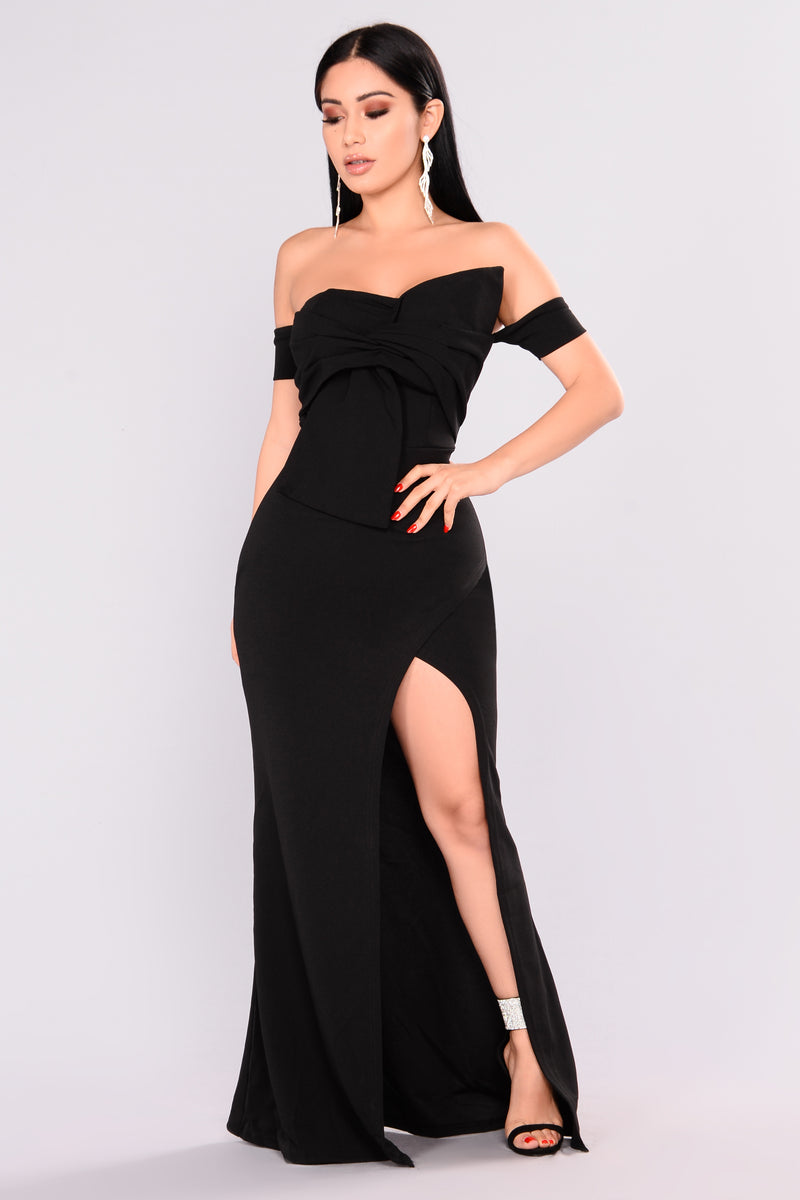 Fashion nova off cheap shoulder dress