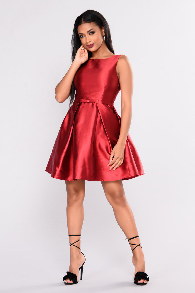 Red fashion hot sale nova dresses