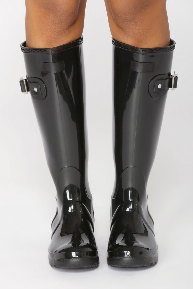 Fashion nova store rain boots