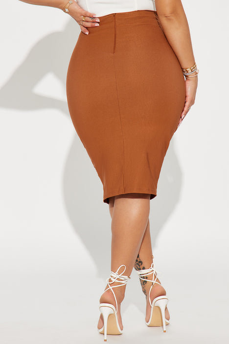 See How You Can Look Chic in Size 14 And Up