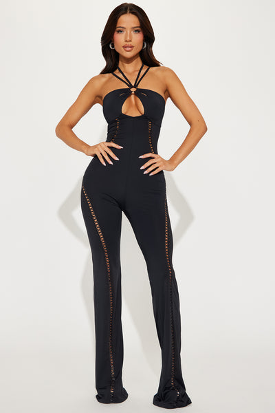 Busting out the 🔎𝓑𝓸𝓶𝓫𝓼𝓱𝓮𝓵𝓵 jumpsuit… in a good way! Such