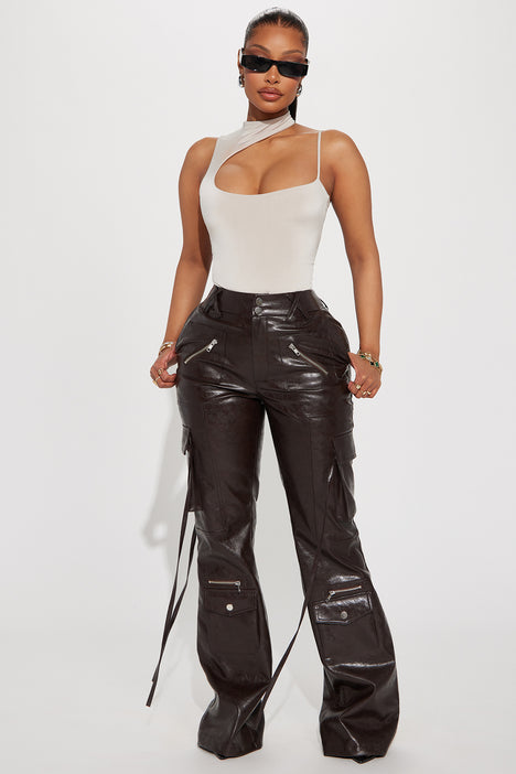 Leather flare pants 😍 | Leather pants, Leather pants outfit, Flared pants  outfit
