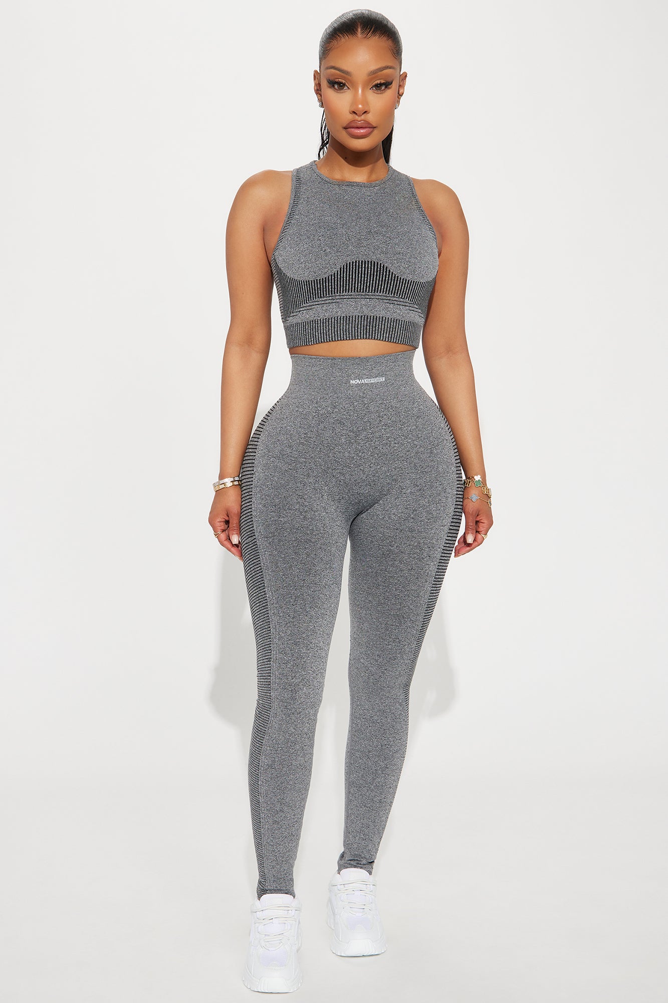 Forever 21 Women's Active Heathered Flare Leggings in Heather Grey