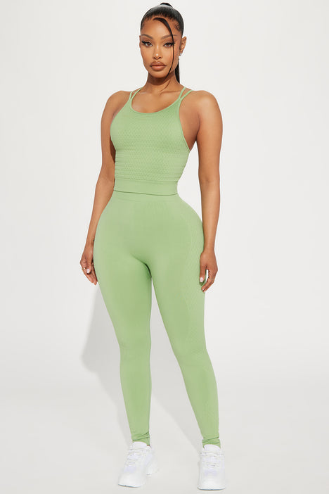 VITALITY The Nova 2 In 1 Set Women MEDIUM Seamless Cropped Top & Leggings  Green