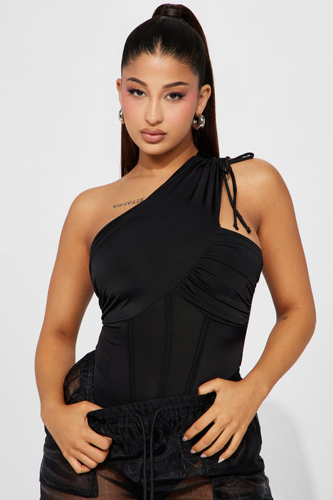 one shoulder bodysuits that snatch your waist & can be