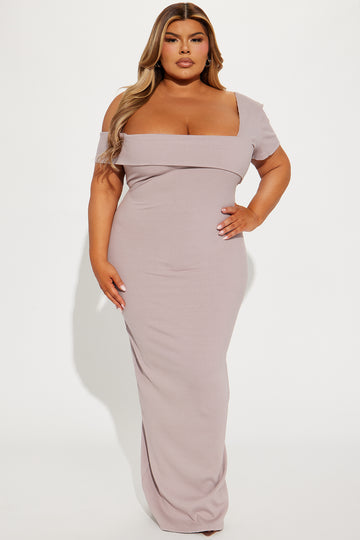 Discover Plus Size Snatched Dresses
