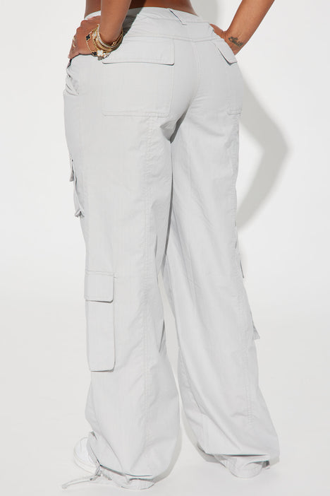 Pocket Placement Cargo Pant - Grey