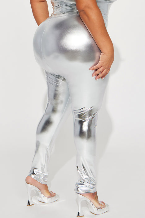 Womens Leggings shown in Silver Metallic Foil Spandex, custom made by Suzi  Fox