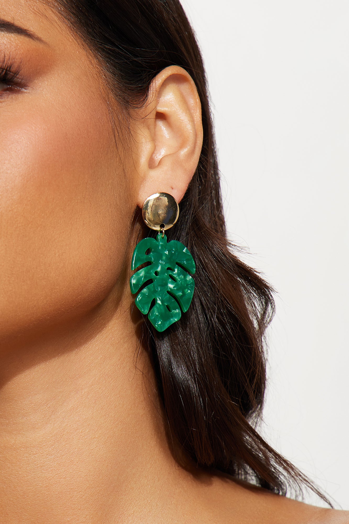 Earrings deals turn green