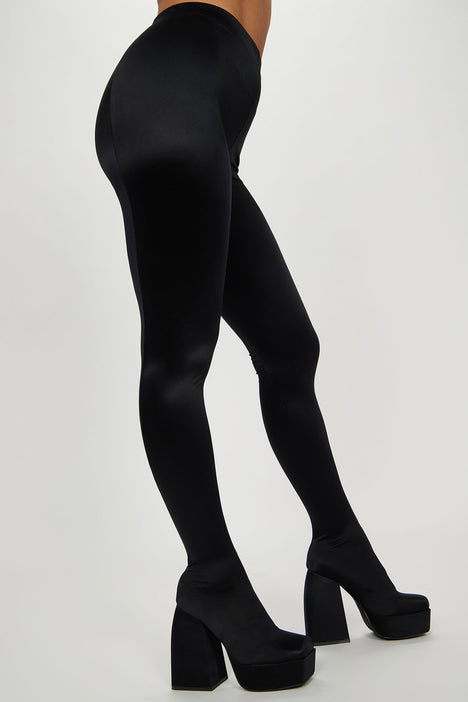 Black pleather scrunched Fashion Nova leggings.... - Depop