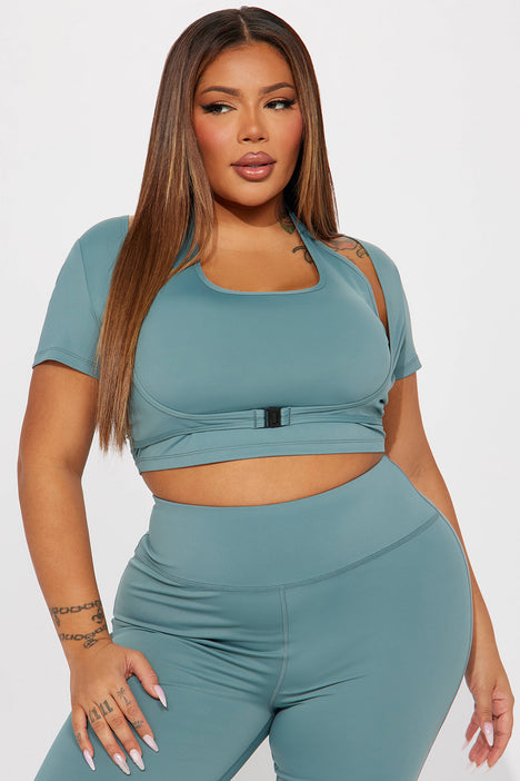 PLUS ACTIVE size L-XXL colors expanded 🙌🏽🙌🏽 now stocked Shop now at  www.poshsnob.com or clicking …
