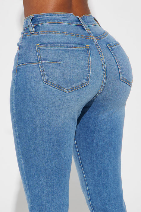 Women's Ultra High-Rise Bright Medium Wash Mom Jeans
