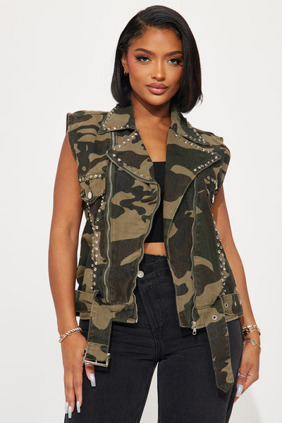 Camo sale vest women