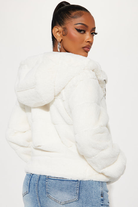 Amelia cream faux fur trim coat – Glamify Famous For Loungewear