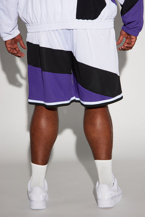 Men's Lakers Behind The Back Mesh Shorts in Black/Yellow Size Medium by Fashion Nova