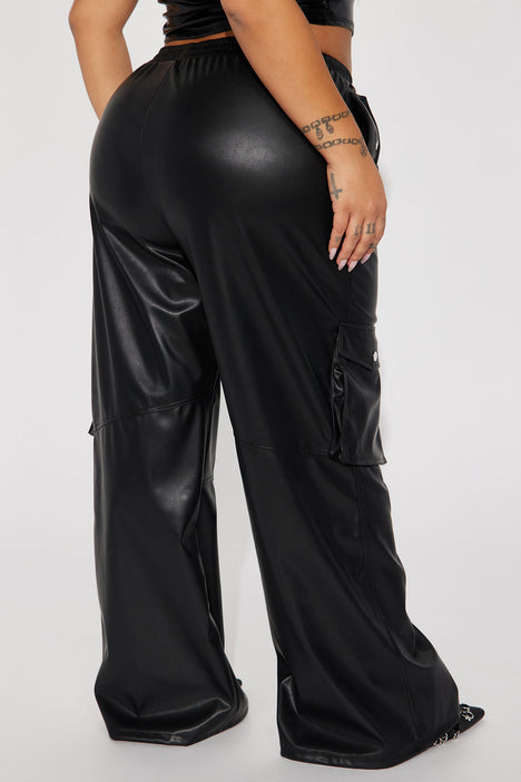 Something About You Faux Leather Cargo Pant 32 - Black