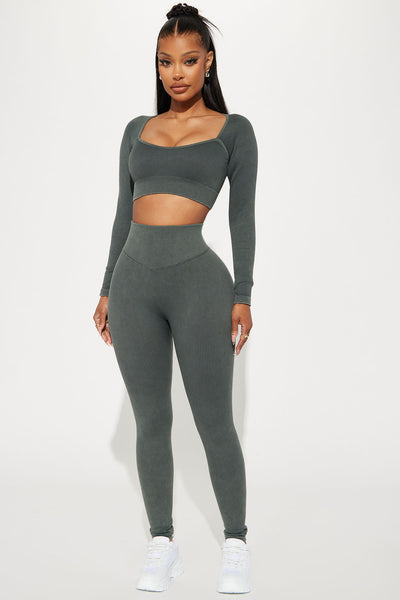 Fashion Nova has launched a pair of 'Show 'Em Off Leggings' which leave  NOTHING to the imagination