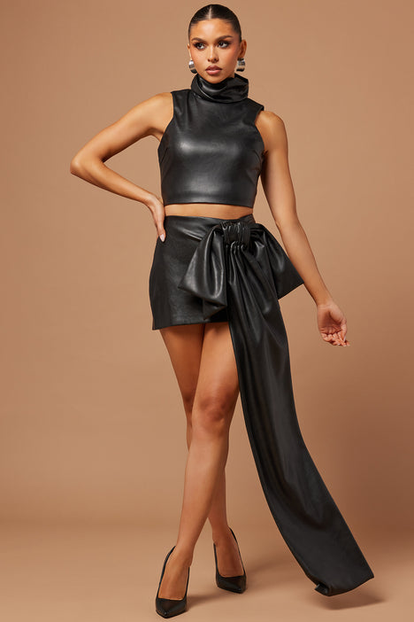 Stretch Pleather Mini-Skirt - Glamour Boutique