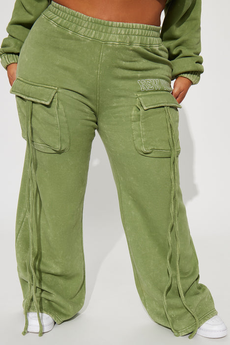 New York Vibes Washed Cargo Sweatpants - Green/combo