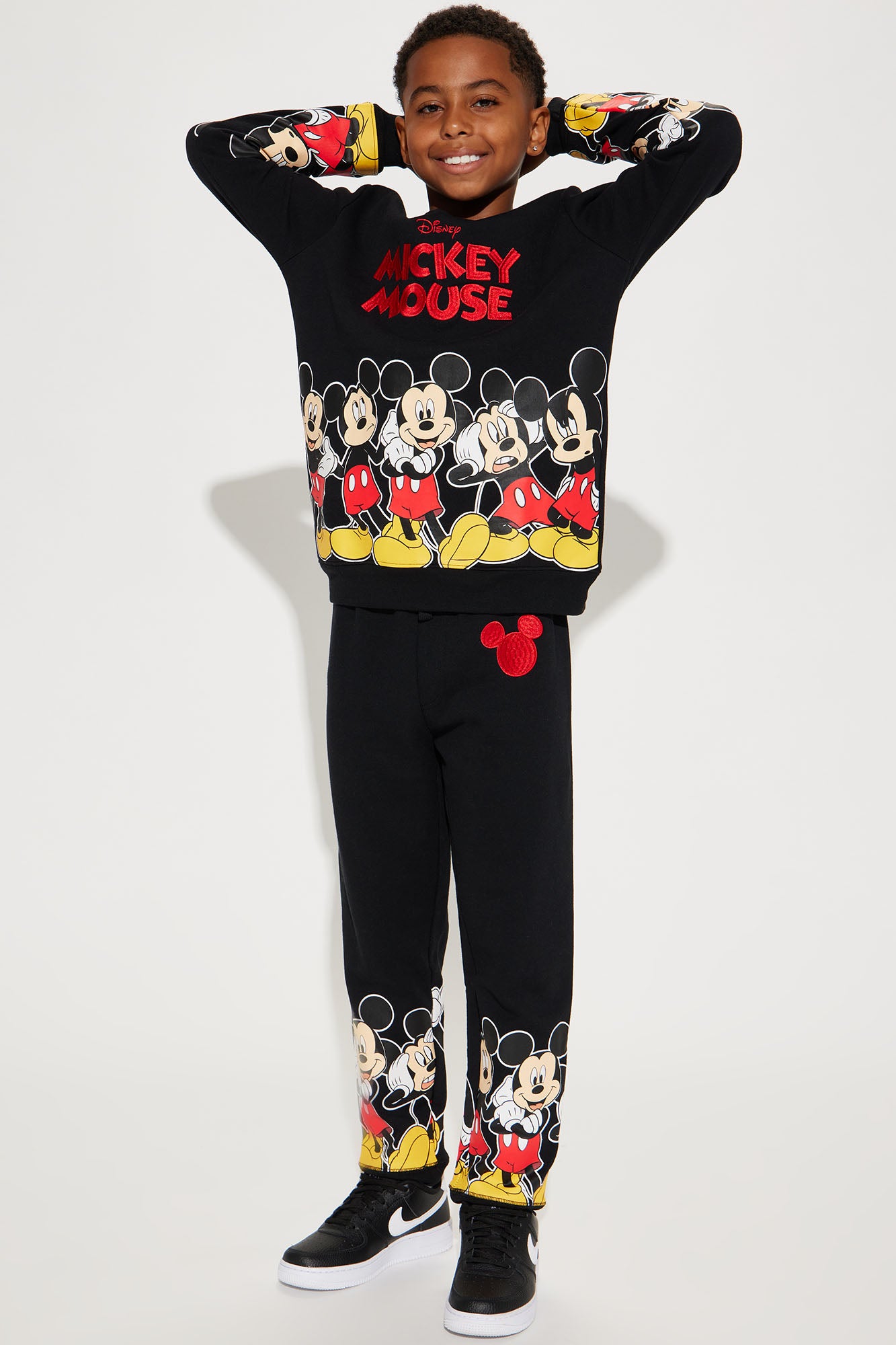 Mickey Mouse sweatpants  Clothes design, Mickey mouse, Fashion