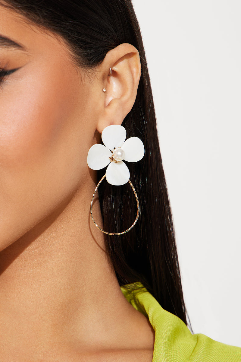 Flower Girl Drop Earrings Gold Fashion Nova Jewelry Fashion Nova