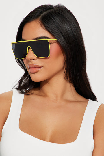 Trendy Sunglasses For Women - Stylish Shades