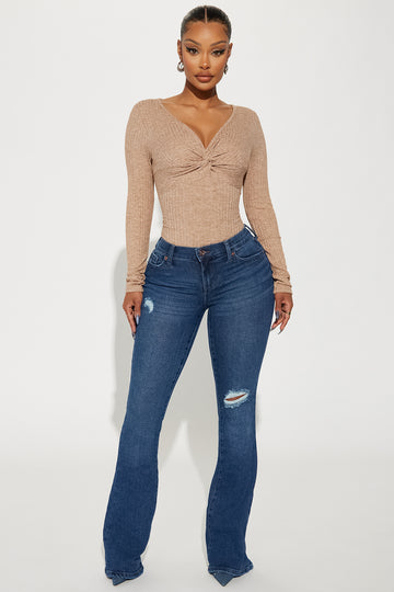 Lesson Learned Y2K Mid Rise Belted Flare Jeans - Dark Wash, Fashion Nova,  Jeans