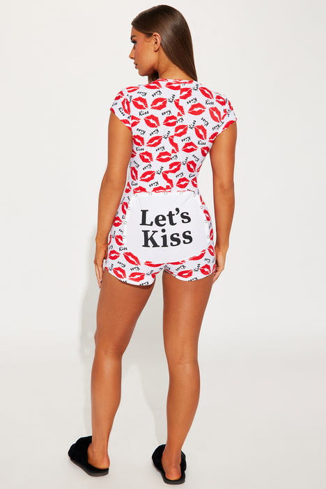 KISS Strutter White Classic Adult onesie Pajamas