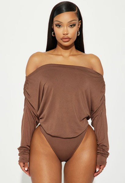 Trying out the viral Snatching Bodysuit in Coffee Brown