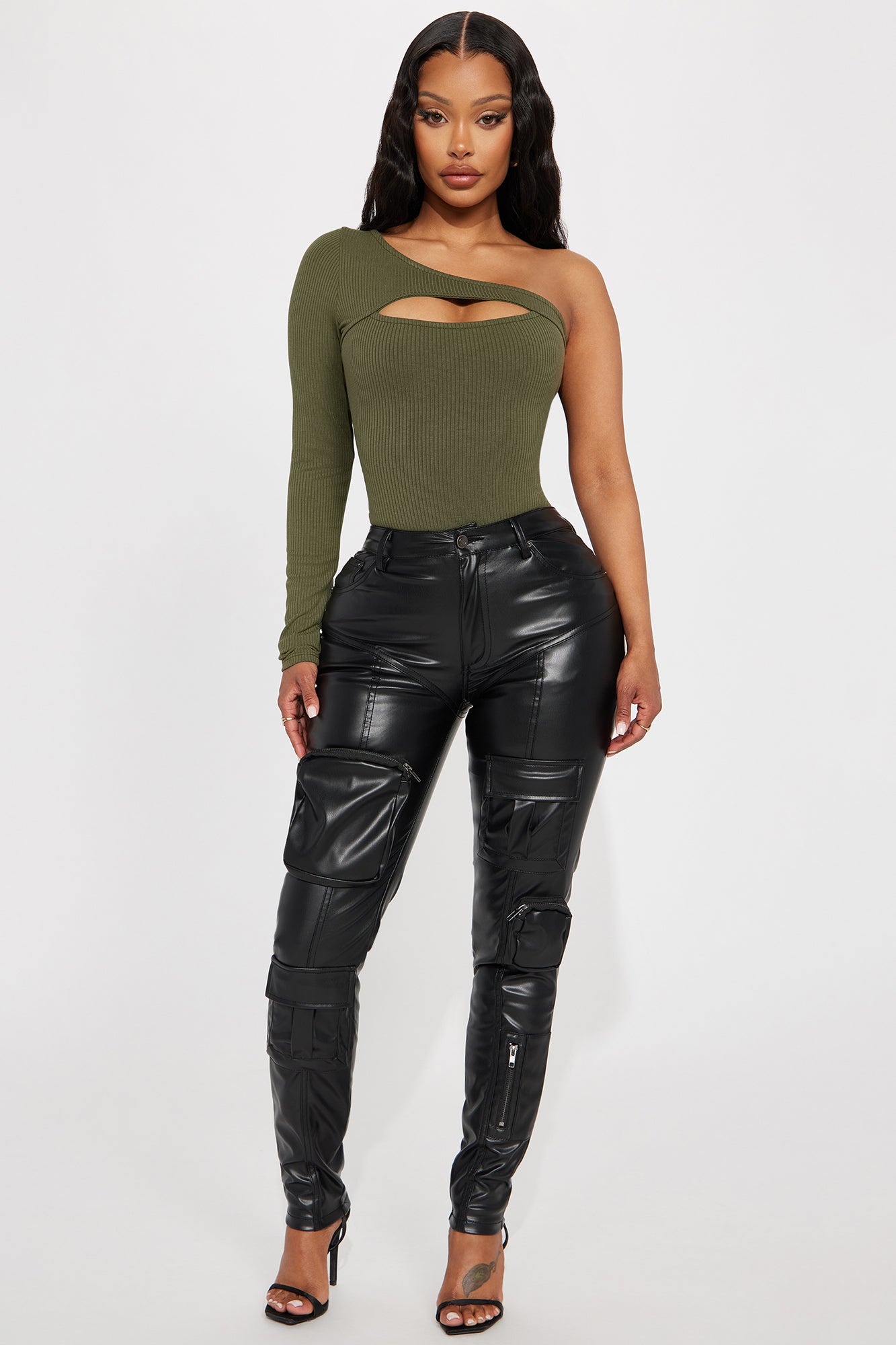 Faux Leather Skinny Cargo Pants | Nasty Gal