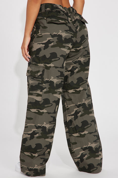 Lw Plus Size Camo Print Side Pocket Cargo Pants Camouflage Mid