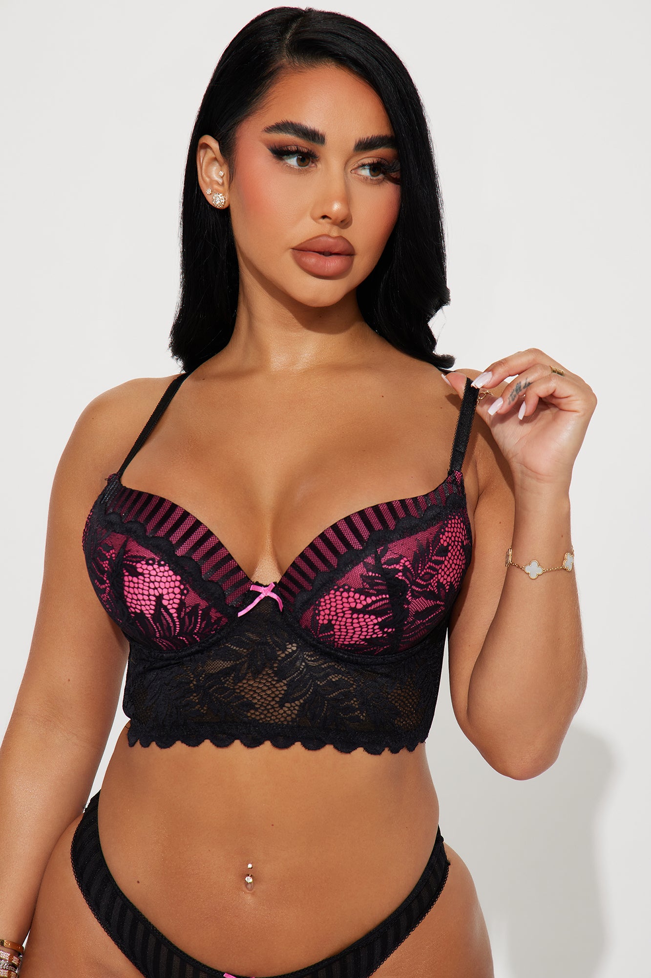 New order in from Fashion Nova…maybe keep? 🤔 but with a black bra
