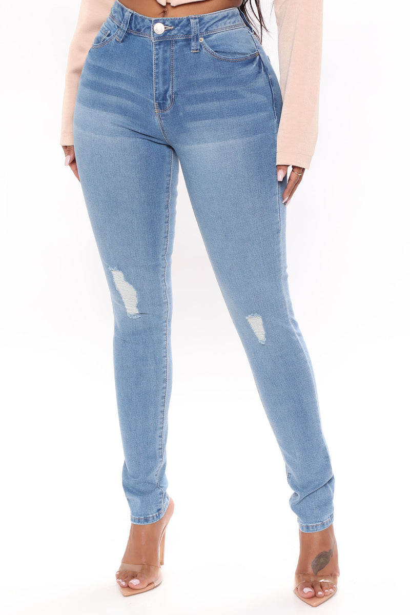 Meet Me Slimming High Rise Skinny Jeans - Light Blue Wash | Fashion ...