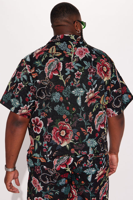 Men's Into The Floral Cropped Tapestry Short Sleeve Button Up Shirt in Black/Combo Size XL by Fashion Nova