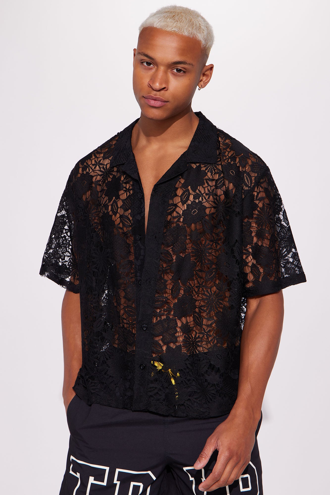 Men's Into The Floral Cropped Tapestry Short Sleeve Button Up Shirt in Black/Combo Size XL by Fashion Nova