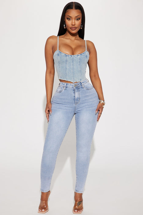 Petite Curvy Sculpting Pocket Mid Rise Skinny Jeans in Mid Stone Wash