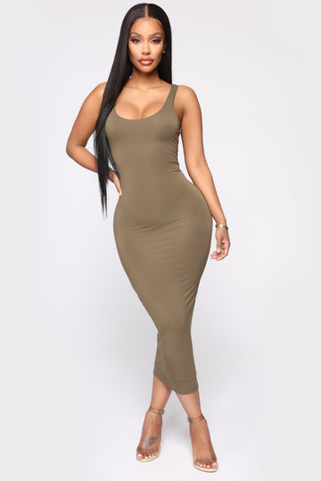 Ari Fletcher Mixes High and Low with a Sweater Dress From Fashion Nova and  YSL Accessories – Fashion Bomb Daily