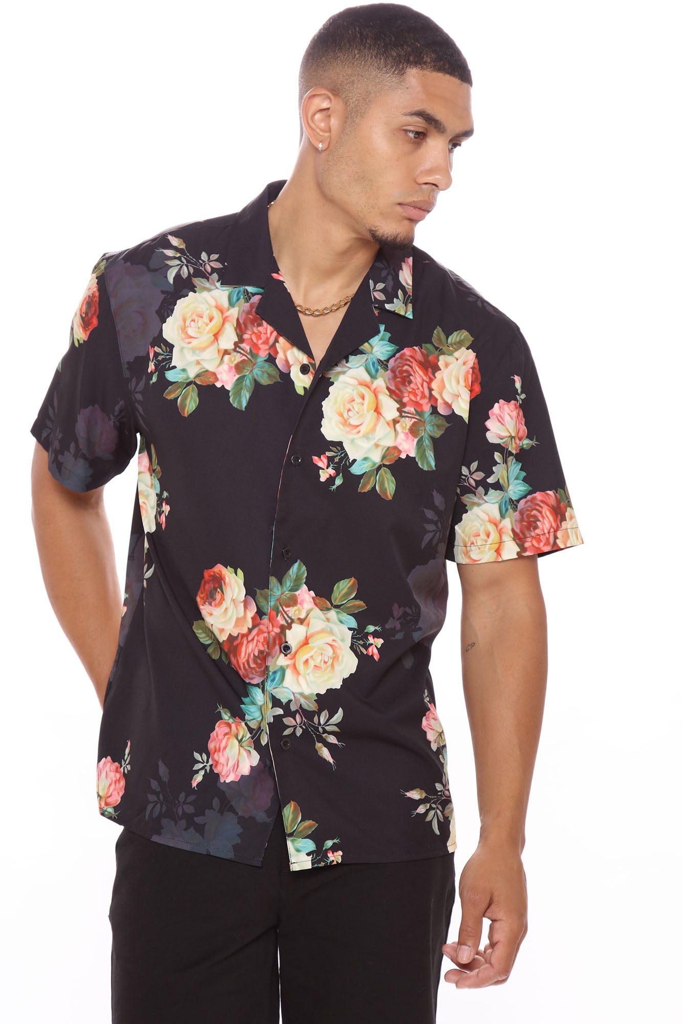 Men's Flowers Blooming Cropped Tapestry Short Sleeve Button Up Shirt Size Large by Fashion Nova